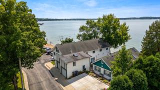 House and BoatHouse - 0