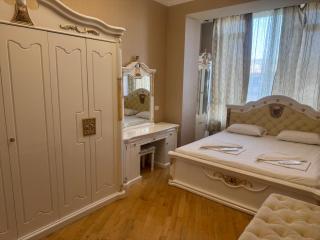 Comfort 2-Bedroom Stay in Central Yerevan - 4
