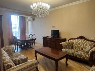Comfort 2-Bedroom Stay in Central Yerevan - 9