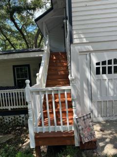 Cici's Guest House - 8