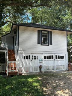 Cici's Guest House - 7