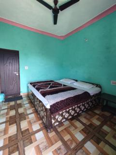 Nanda Devi Home Stay - 9
