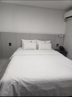 EGSTAY HOTEl - 8