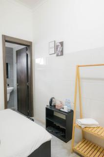 Diệp Leonda gần chợ đêm - 4