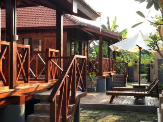 Private Pool Retreat With Two Villas, Two Kitchens, Two Bathrooms, Perfect for Families and Friends Traveling Together - 2