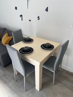 City Haven, Luxury 2-Bed, 2-Bath City Centre Flat with Gym & Garden - Steps from Cruise Terminal - 8