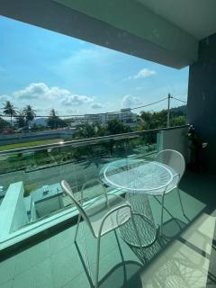 Pangkor Villa 16 Homestay 4Rooms 3Bathroom Free WIFI & Karaoke - 1