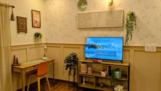 Charming Nook & Breakfast Treat - 2