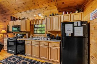 Caught Ya Peek'n Cabin - McCookville - 2
