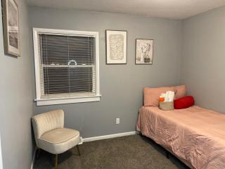 Cozy Haven Home Away from Home - 2