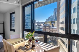Foundry Top Floor 2BR Loft Parking & Workspace - 5