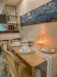 Cozy Condo in Mandaluyong with Balcony, Pool &Netflix - 2