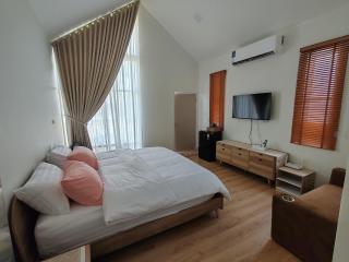 The Triple Little House - 4