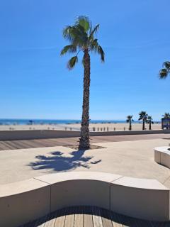 Appartement refait à neuf, climatisé, en rez-de-jardin, à 30 secondes de la plage - Narbonne - 4