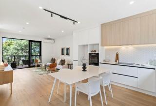 Biggest 2 bed in Pt Chevalier - 6