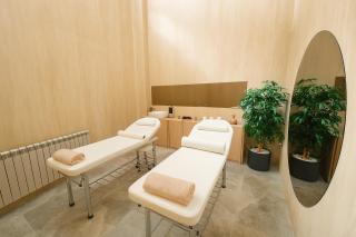 Alezzi Odyssey Pool & Spa Resort - 1