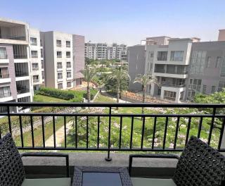 CFC Premium 2BR Apartment- Garden View - 3