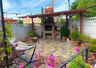 Gold Guest House - 1