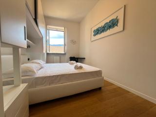 WELCOME RIVIERA - ORO Apartment, 2Bedroom, 2Bathroom Apartment with Free Garage at 800 mt, Lift, Shared Terrace, Balcony, Wi-Fi, Air Conditioning, The Ideal Choice for a Relaxing and Exciting Coastal Escape - Rapallo - 9