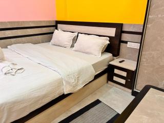 Hotel Bhawani & Restaurant - - 3