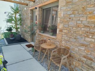 Azzure Luxury Suites - 9