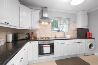 Keel Drive Modern 3-Bedroom, 2-Bathroom Home - 5