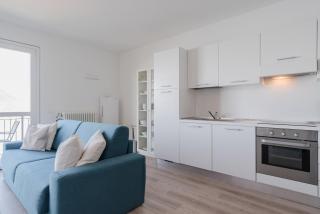 Lake Como views, bright cozy apartment - 3