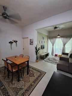 Serra Homestay at Apartment Bukit Permata, Lumut - Lumut - 3
