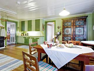 Historic Charm in Varmland Oasis-By Traum - 5