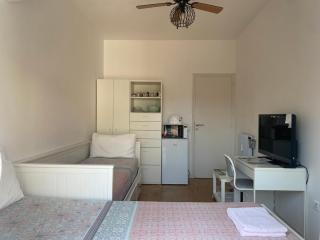 Mirela's Private Room with key, AC, lift & balcony in the center of Nice on the Cote d'Azur - 0