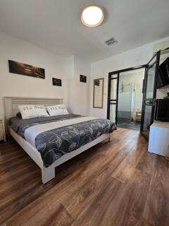 Queen Indulgent suites for couples - Qiryat Ata - 6