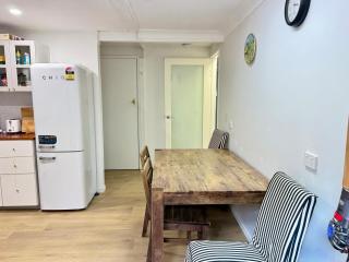 Zen Escape Guest House " Location 1" - Cozy Delight, Oasis Suite - 8