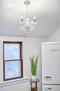 Cozy Carriage House Retreat Cleveland Heights - 2