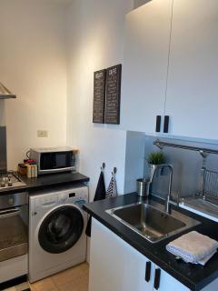 Studio for Rent in Jabal Alweibdeh-Amman - Jordan - 7
