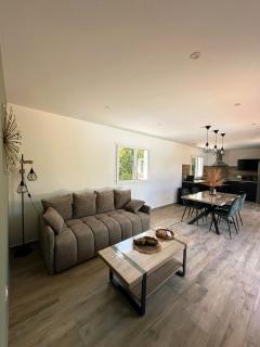 Logement indépendant avec piscine privée - 7