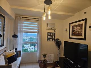 Cozy 3-Bedroom Family Condo - 7