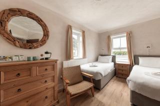 Rwts Rooms & Resto - 5