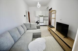 Nevi's Central Apartments - Saranda - 1