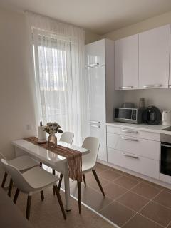 Bright & Modern Stay in Prague - 8