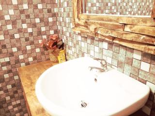 ENTIRE VILLA 2 Bedroom Spacious Outdoor Garden & Private Pool Vacation Rentals in Central Canggu - 3