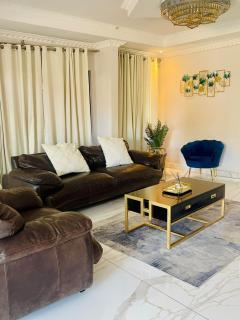 Secluded Lavish villa - 3