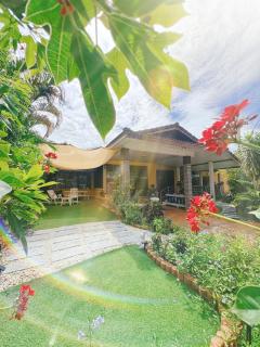 Sun and Moon House - 0