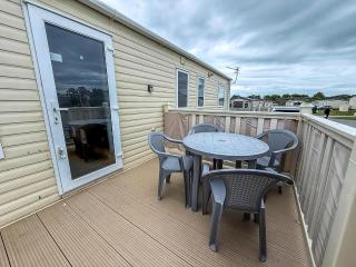 Brilliant 6 Berth Caravan For Hire At Sunnydale Park In Skegness Ref 35076Af - 2