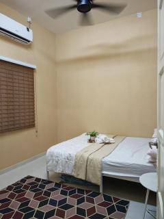 GreenAcres Cottage - 4