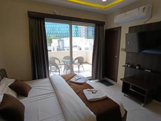 Hotel Legacy Grand - Rooms & Suites - Near AIG Hospital - Hyderabad - 3