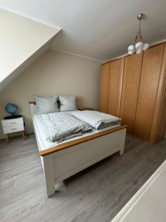 Ferienwohnung 24 Oben Rechts 4 Zimmer - 8