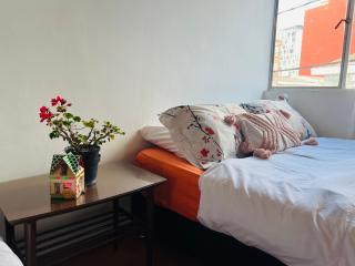 Apartaestudio junto a Clinica Santa Fe - Bogotá - 1