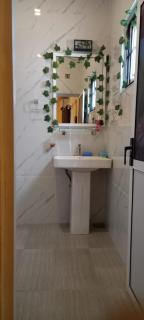 Lovely flat in a beautiful area in colombo - 5
