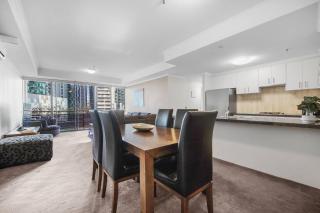 Southbank Sky Retreat by Ready Set Stay - 9