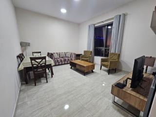 Charm 1BR Bright Living Space - Ajman - 1